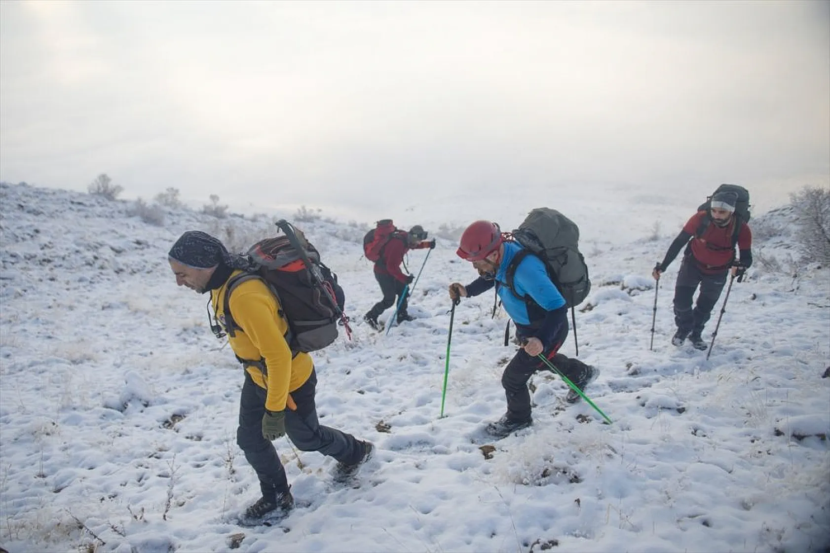 Tunceli'de dağcılar Gelincik Zirvesi'ne tırmandı