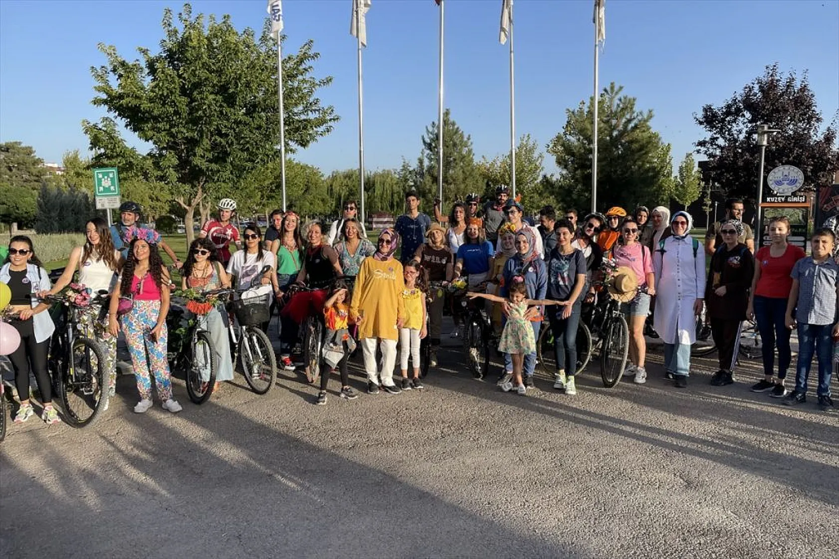 'Süslü Kadınlar' pedal çevirdi