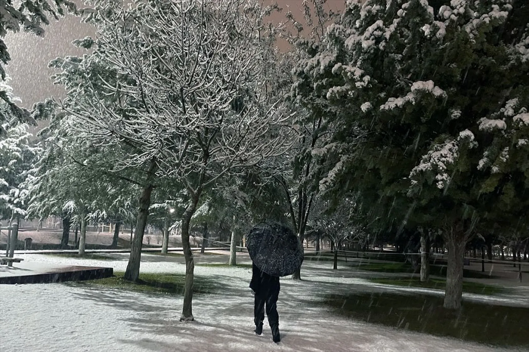 Elazığ'da kar yağışı etkili oldu