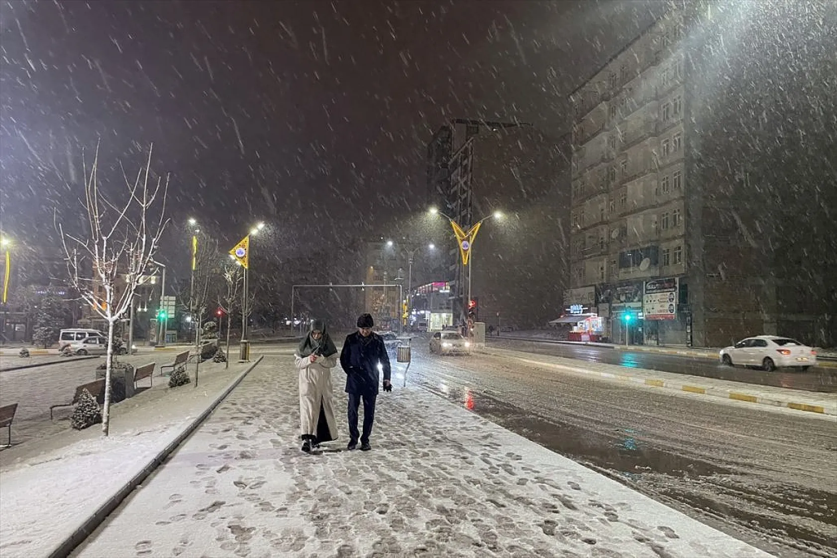 Elazığ'da kar yağışı etkili oldu