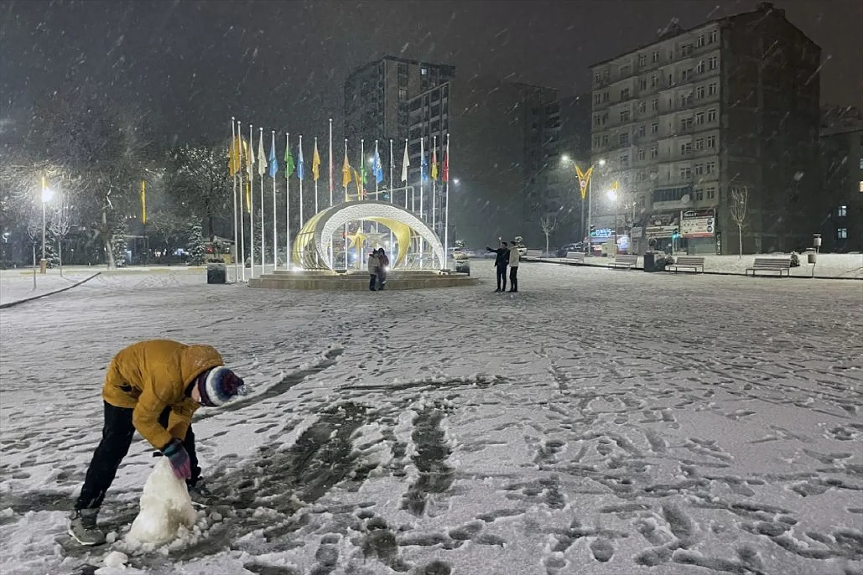 Elazığ'da kar yağışı etkili oldu