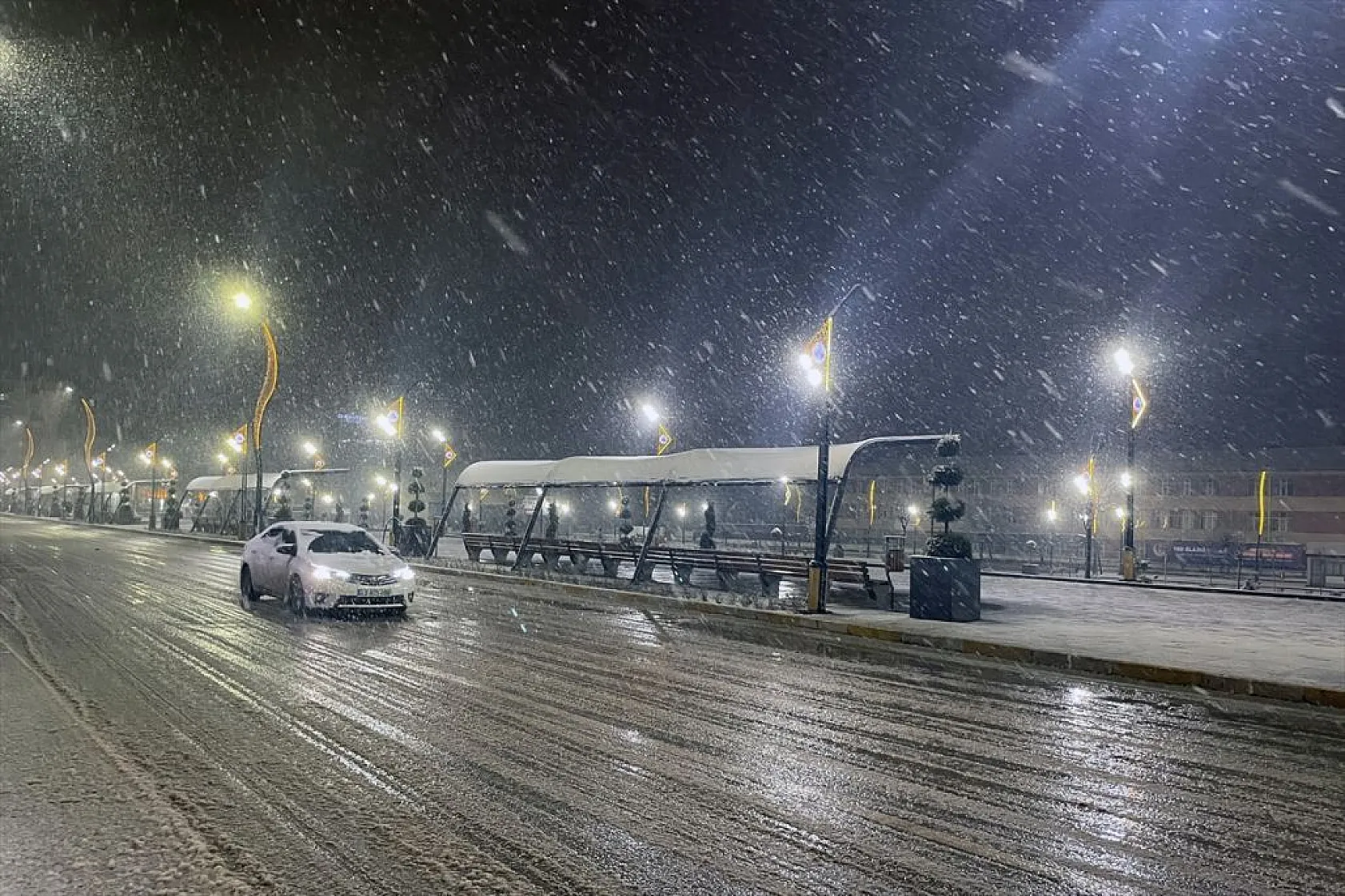 Elazığ'da kar yağışı etkili oldu