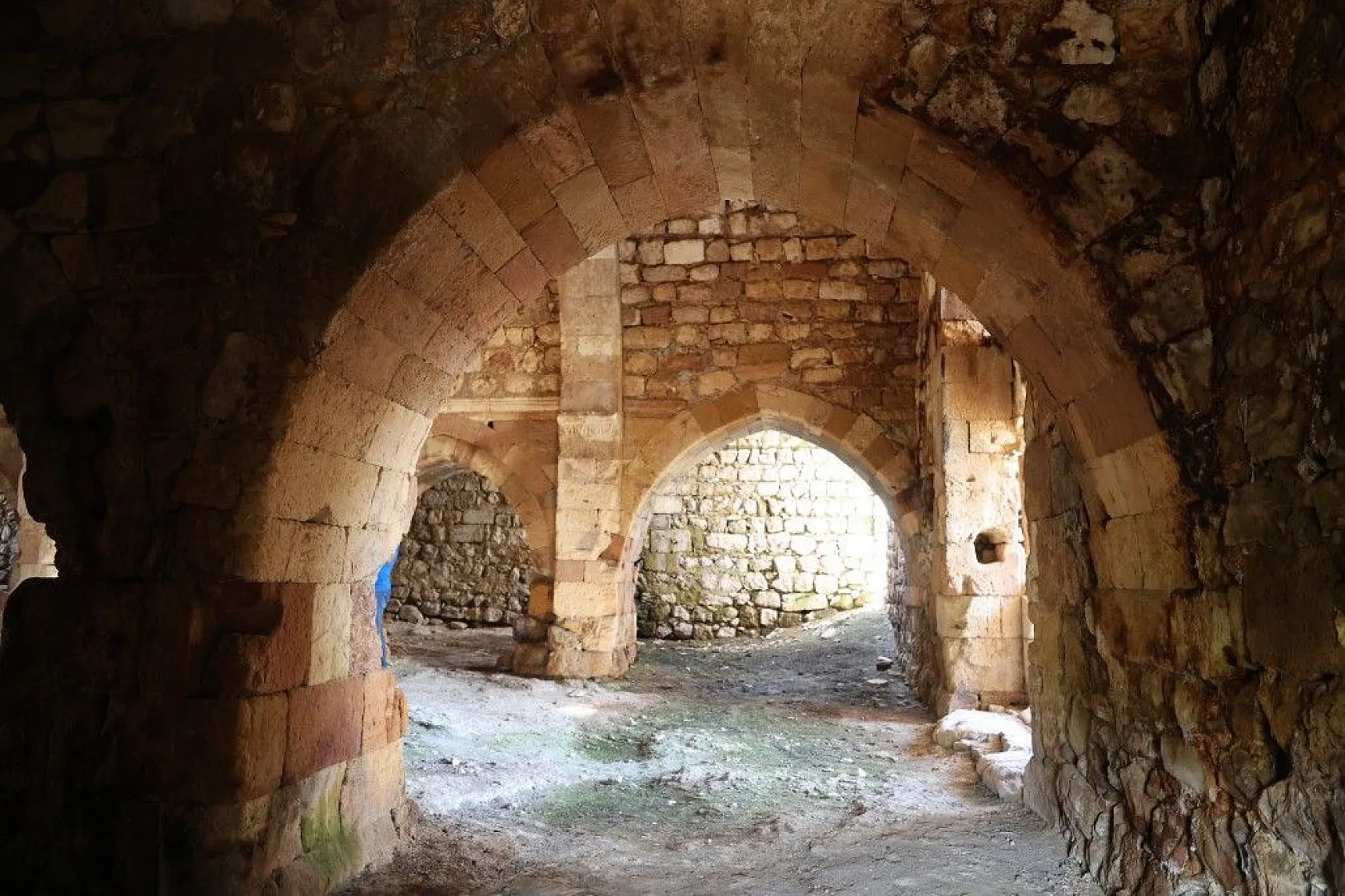 750 yıllık kervansaray zamana direniyor