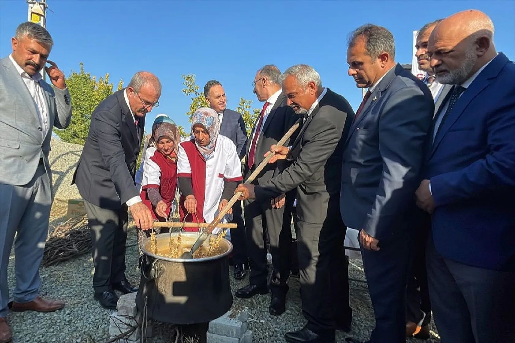 Elazığ'da 'bağ bozumu ve orcik' etkinliği
