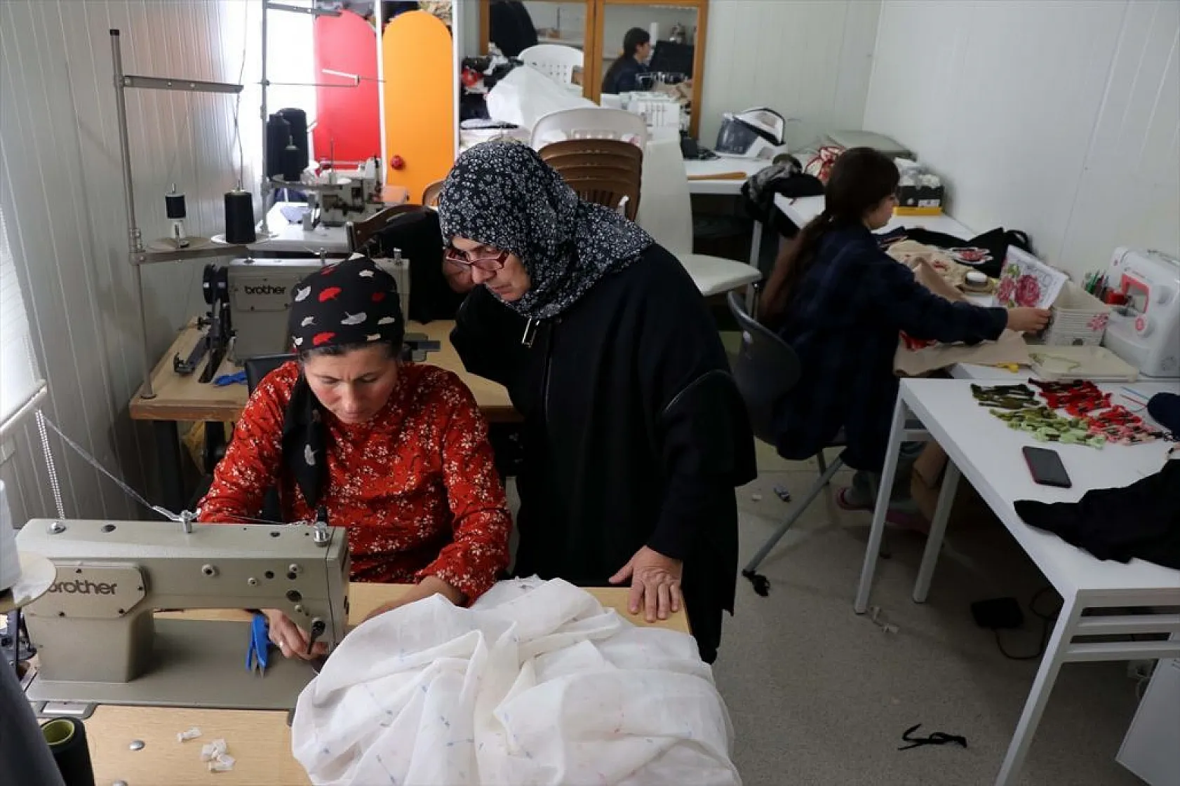 Ahıska Türkü kadınlar Türkiye'de meslek öğreniyor