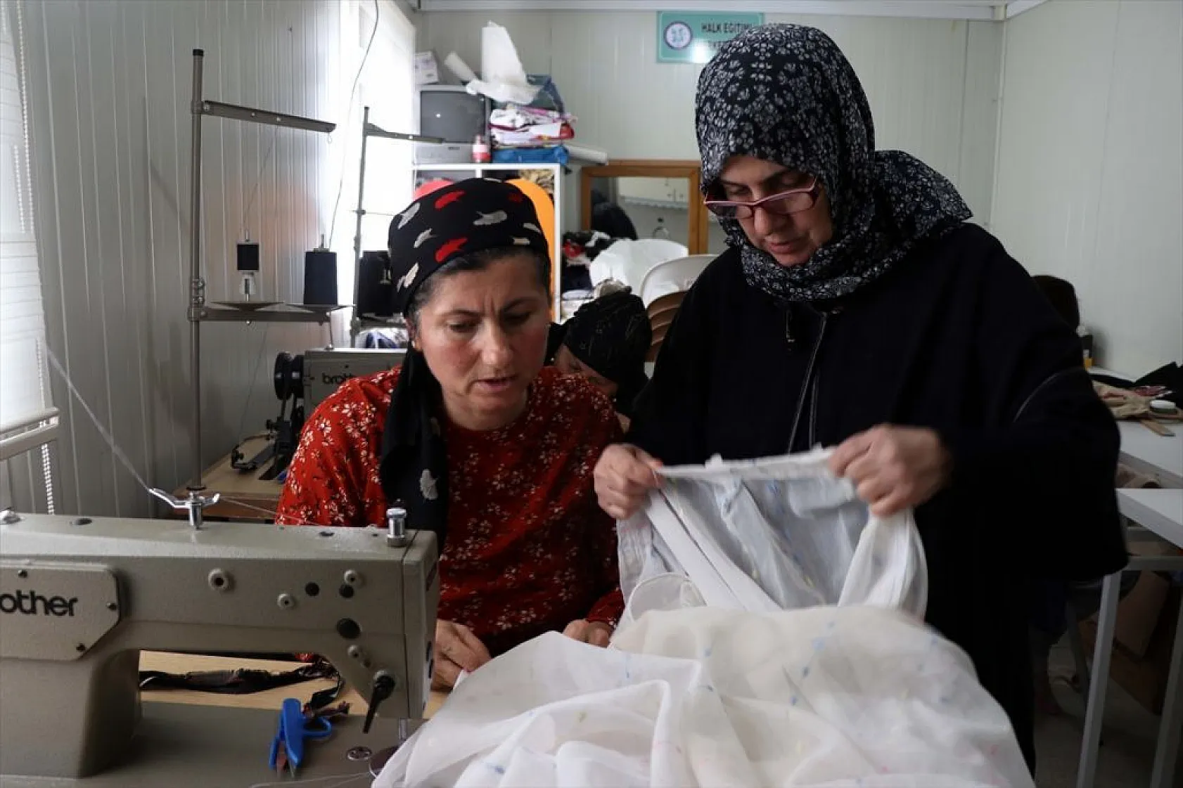 Ahıska Türkü kadınlar Türkiye'de meslek öğreniyor