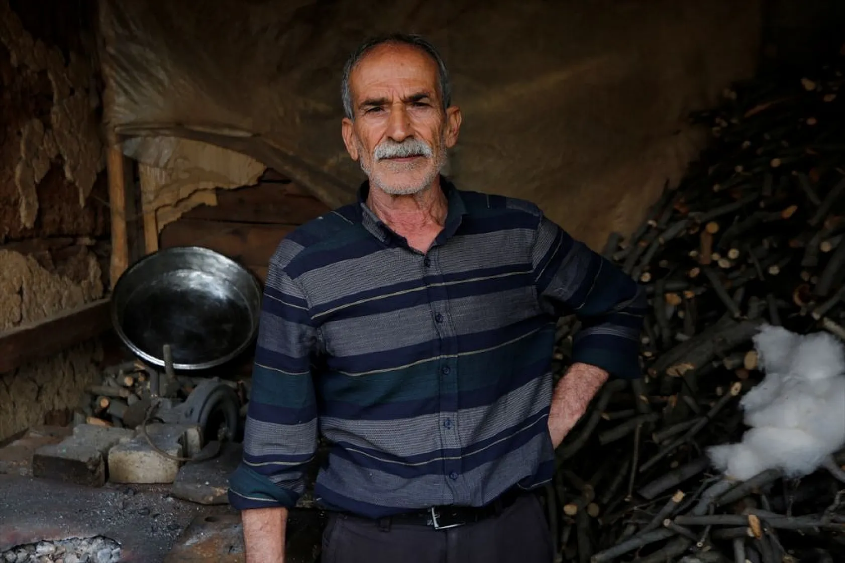 Battal usta, baba yadigarı kalaycılığı 52 yıldır sürdürüyor