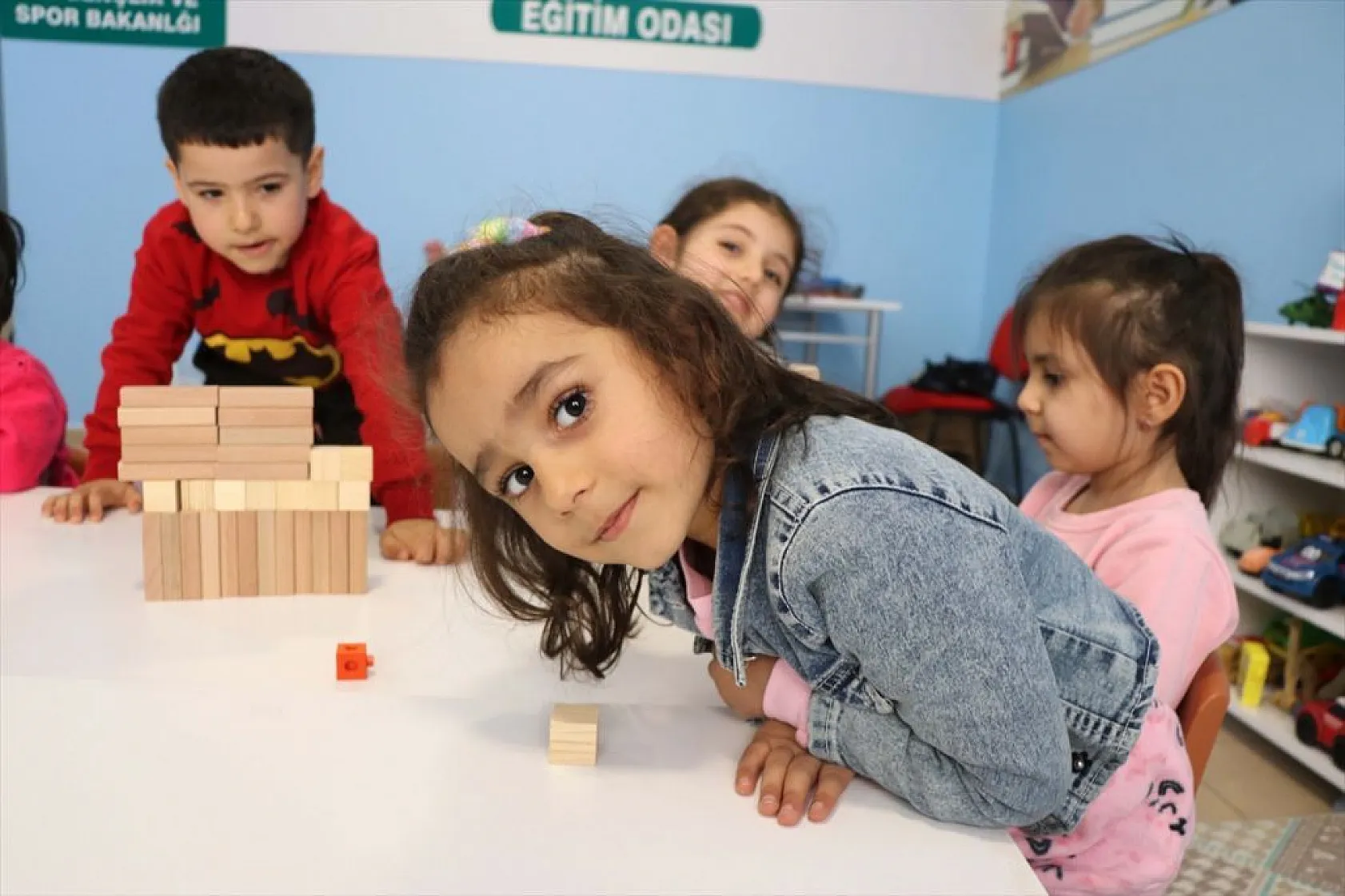 Depremzede minikler için, yurtta ana sınıfı oluşturuldu