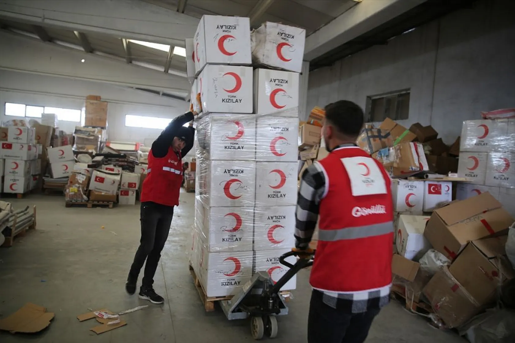 Elazığlılar, afetzedeler için tek yürek oldu