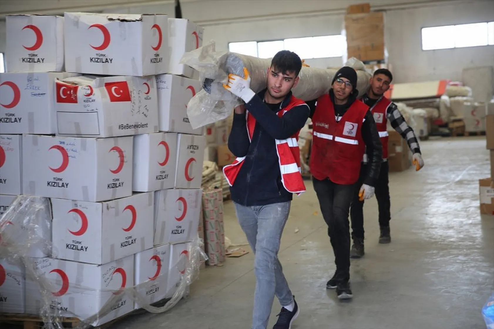 Elazığlılar, afetzedeler için tek yürek oldu