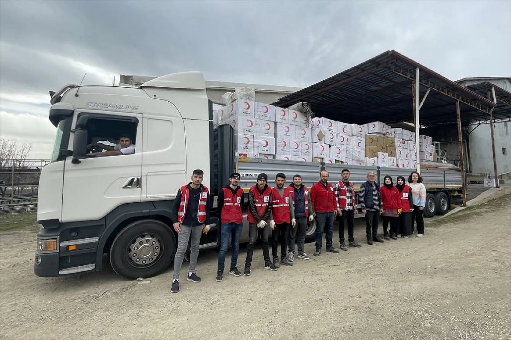 Elazığlılar, afetzedeler için tek yürek oldu