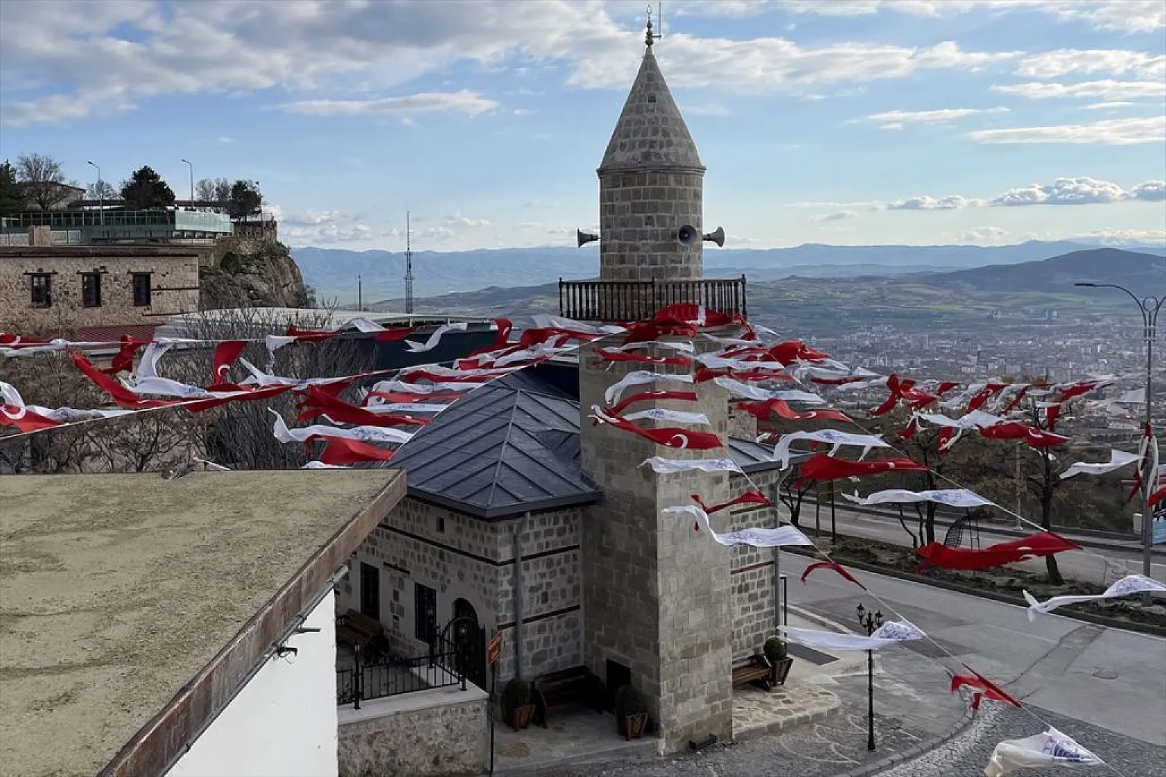 Elazığ'ın asırlık camileri ramazana hazır