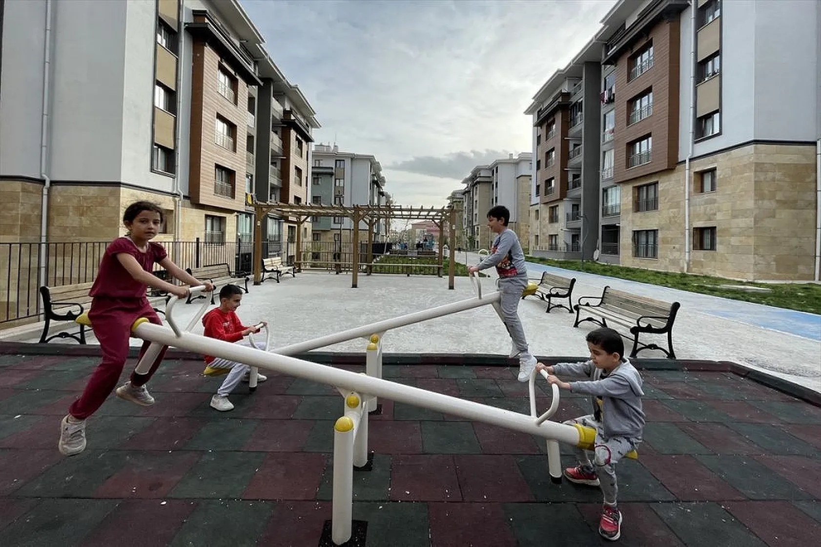 Elazığ'da depremzedeler yeni konutlarına kentsel dönüşümle kavuştu