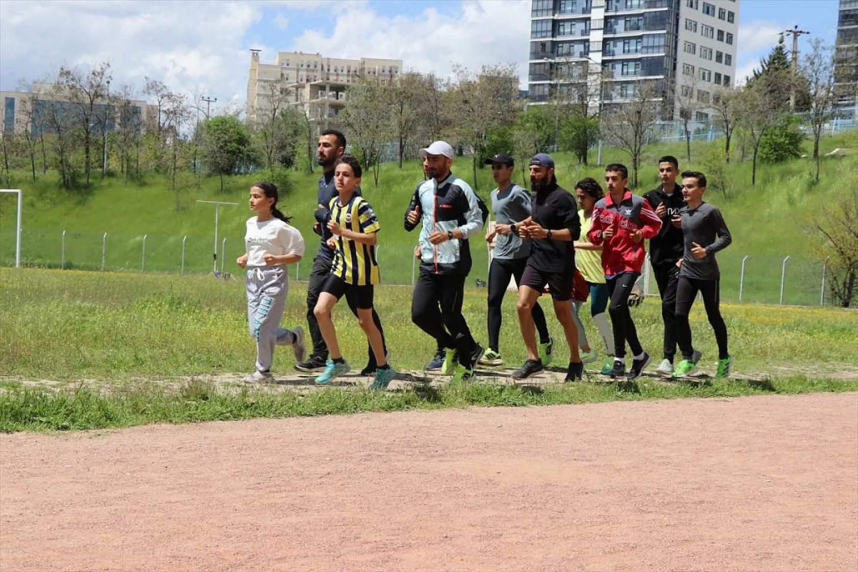 Elazığlı milli atlet, 'Paris Olimpiyatları'na koşuyor