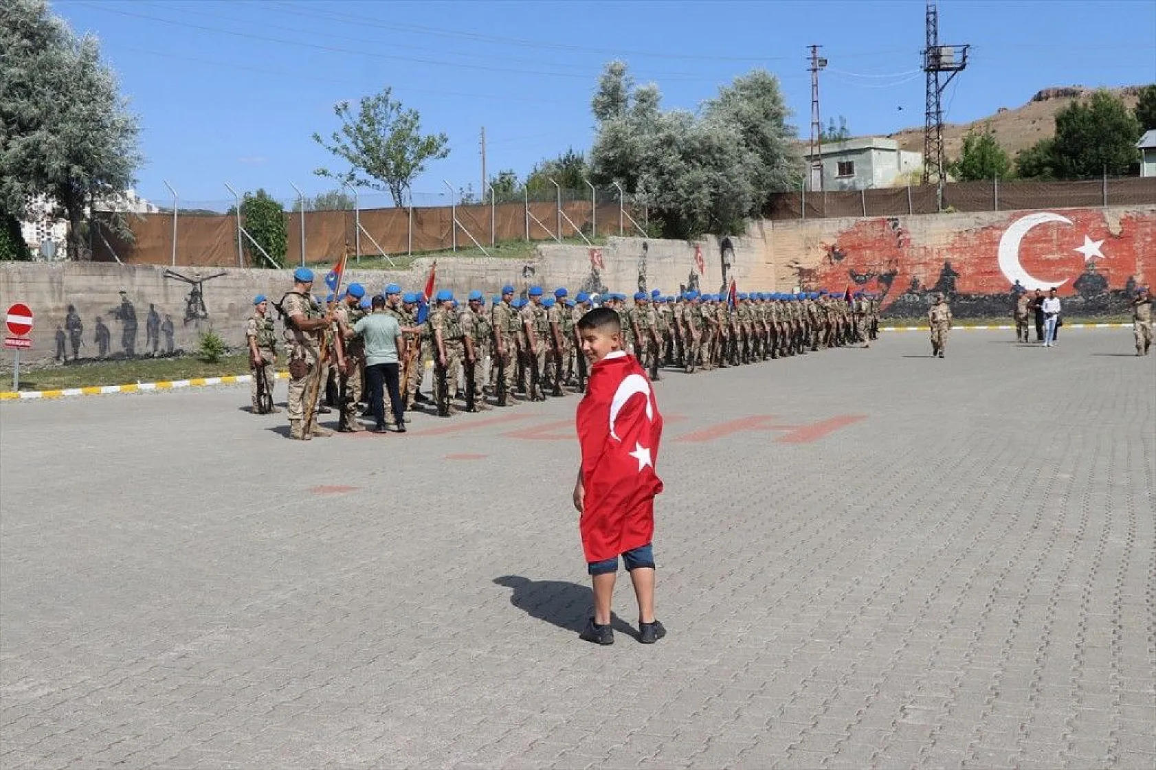 Elazığ'da komandolar dualarla Suriye'ye uğurlandı