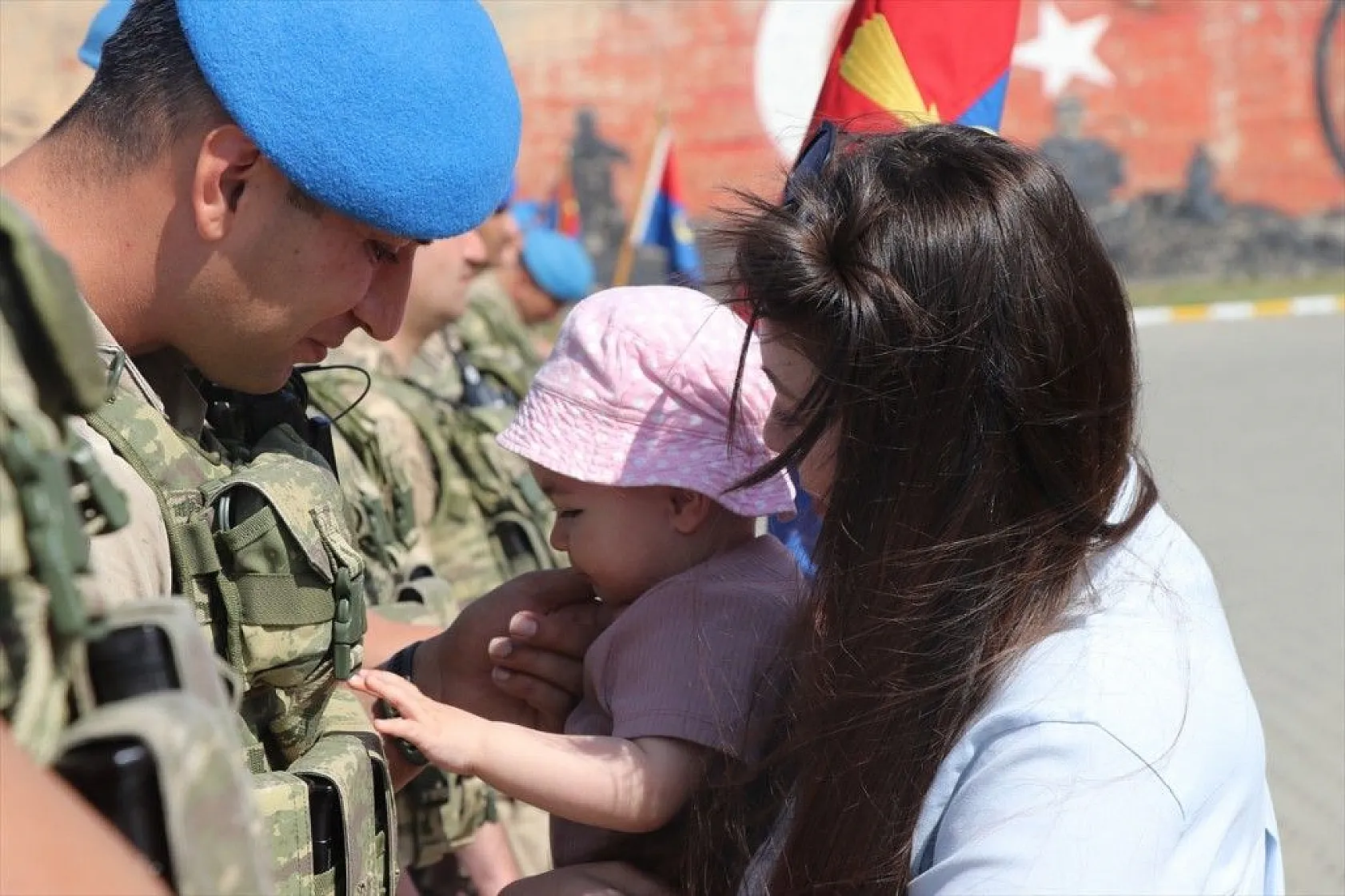Elazığ'da komandolar dualarla Suriye'ye uğurlandı