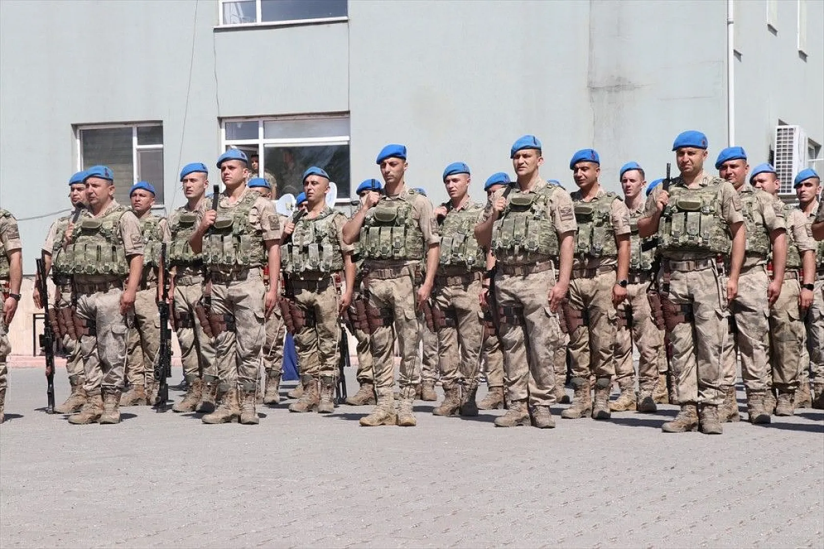 Elazığ'da komandolar dualarla Suriye'ye uğurlandı