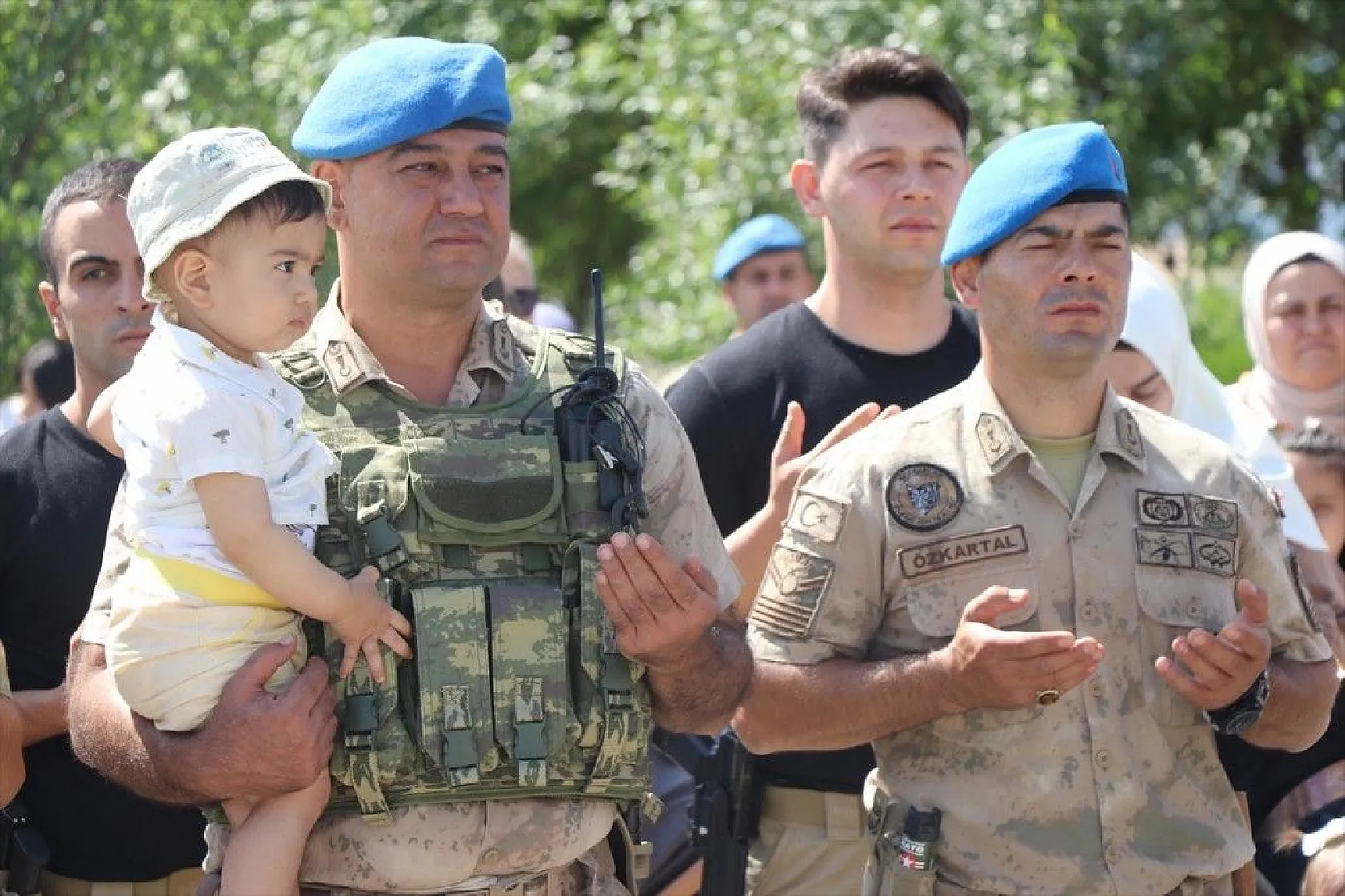 Elazığ'da komandolar dualarla Suriye'ye uğurlandı