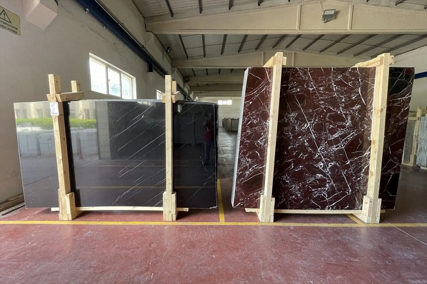 Elazığ'ın vişne, Diyarbakır'ın siyah inci mermeri Kanada ve Avusturya'ya gönderilecek