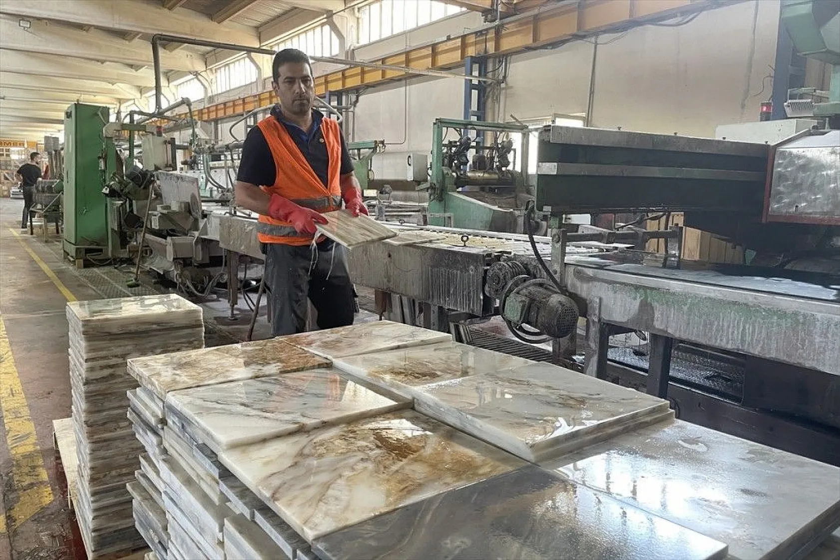 Elazığ'ın vişne, Diyarbakır'ın siyah inci mermeri Kanada ve Avusturya'ya gönderilecek