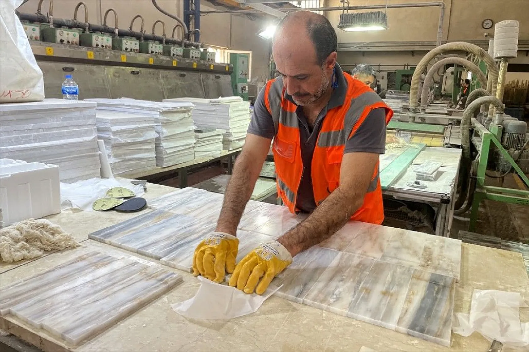 Elazığ'ın vişne, Diyarbakır'ın siyah inci mermeri Kanada ve Avusturya'ya gönderilecek