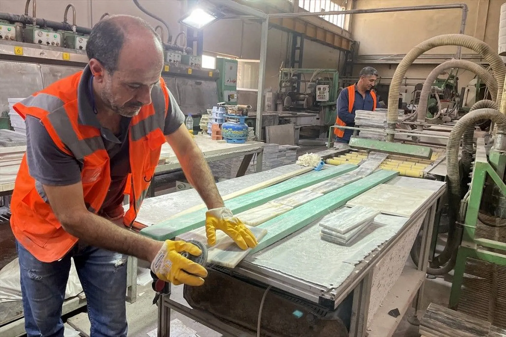 Elazığ'ın vişne, Diyarbakır'ın siyah inci mermeri Kanada ve Avusturya'ya gönderilecek