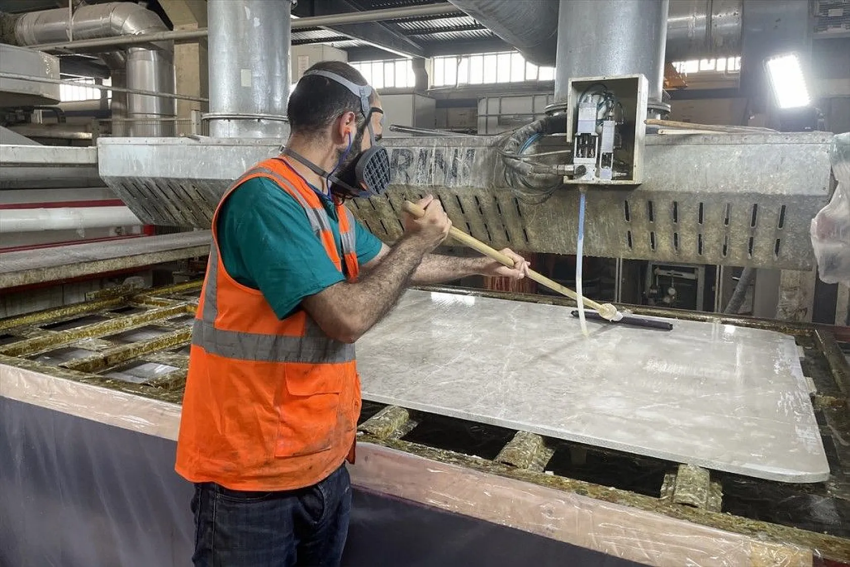 Elazığ'ın vişne, Diyarbakır'ın siyah inci mermeri Kanada ve Avusturya'ya gönderilecek