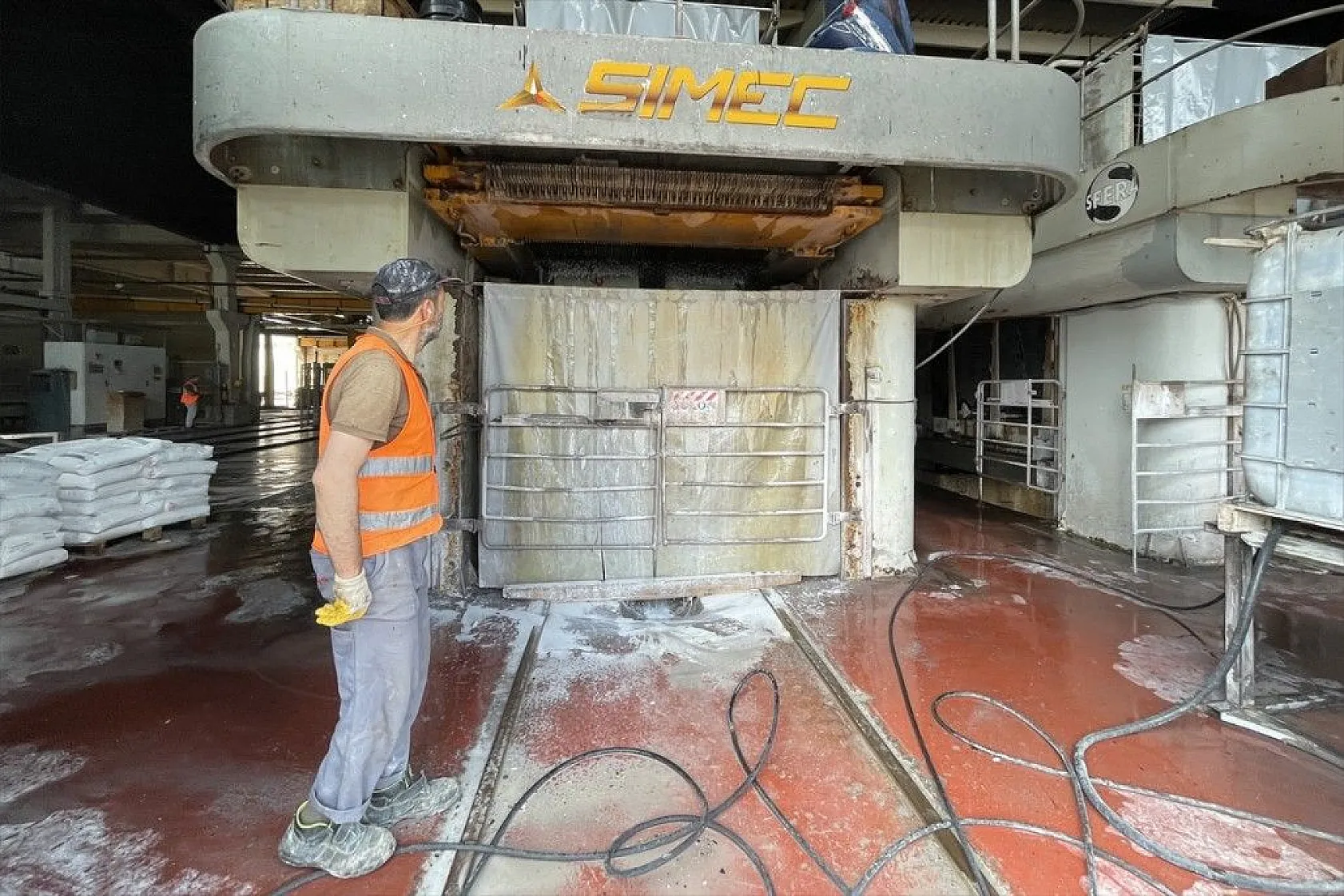 Elazığ'ın vişne, Diyarbakır'ın siyah inci mermeri Kanada ve Avusturya'ya gönderilecek