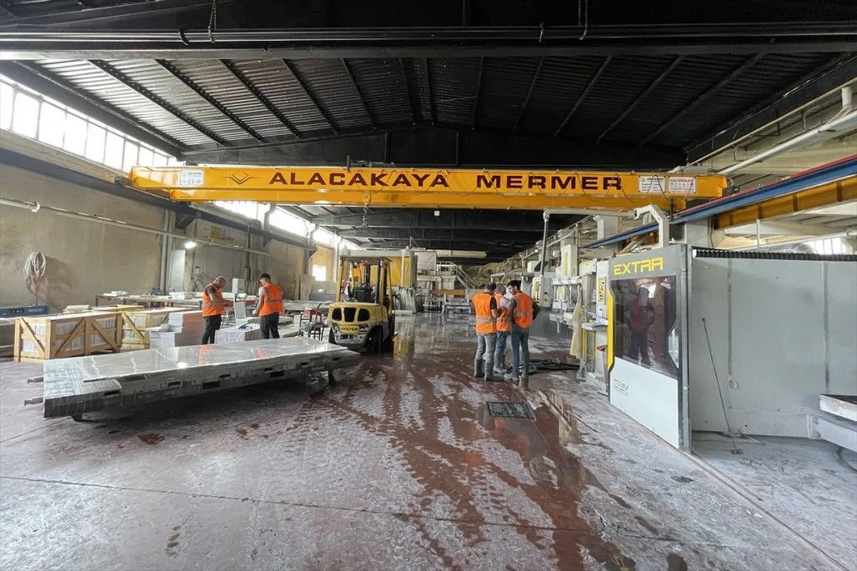 Elazığ'ın vişne, Diyarbakır'ın siyah inci mermeri Kanada ve Avusturya'ya gönderilecek