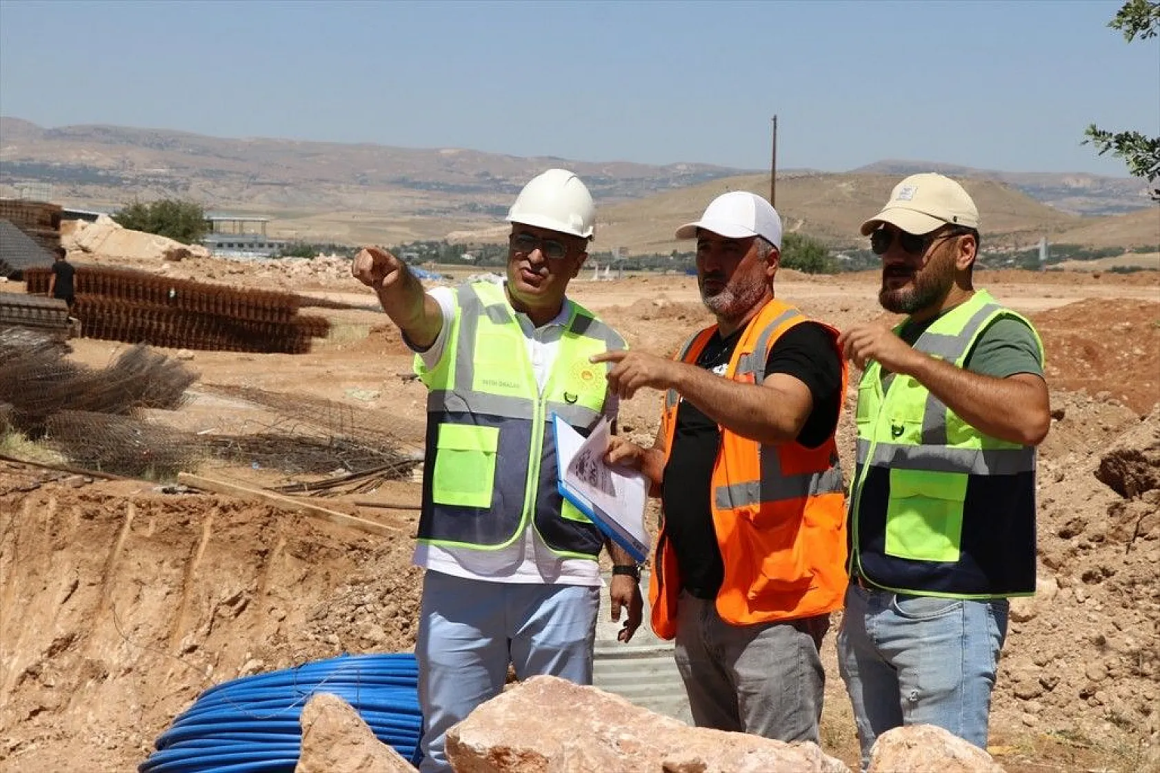 Elazığ'da depremzedeler için 2 bin 936 konut inşa ediliyor