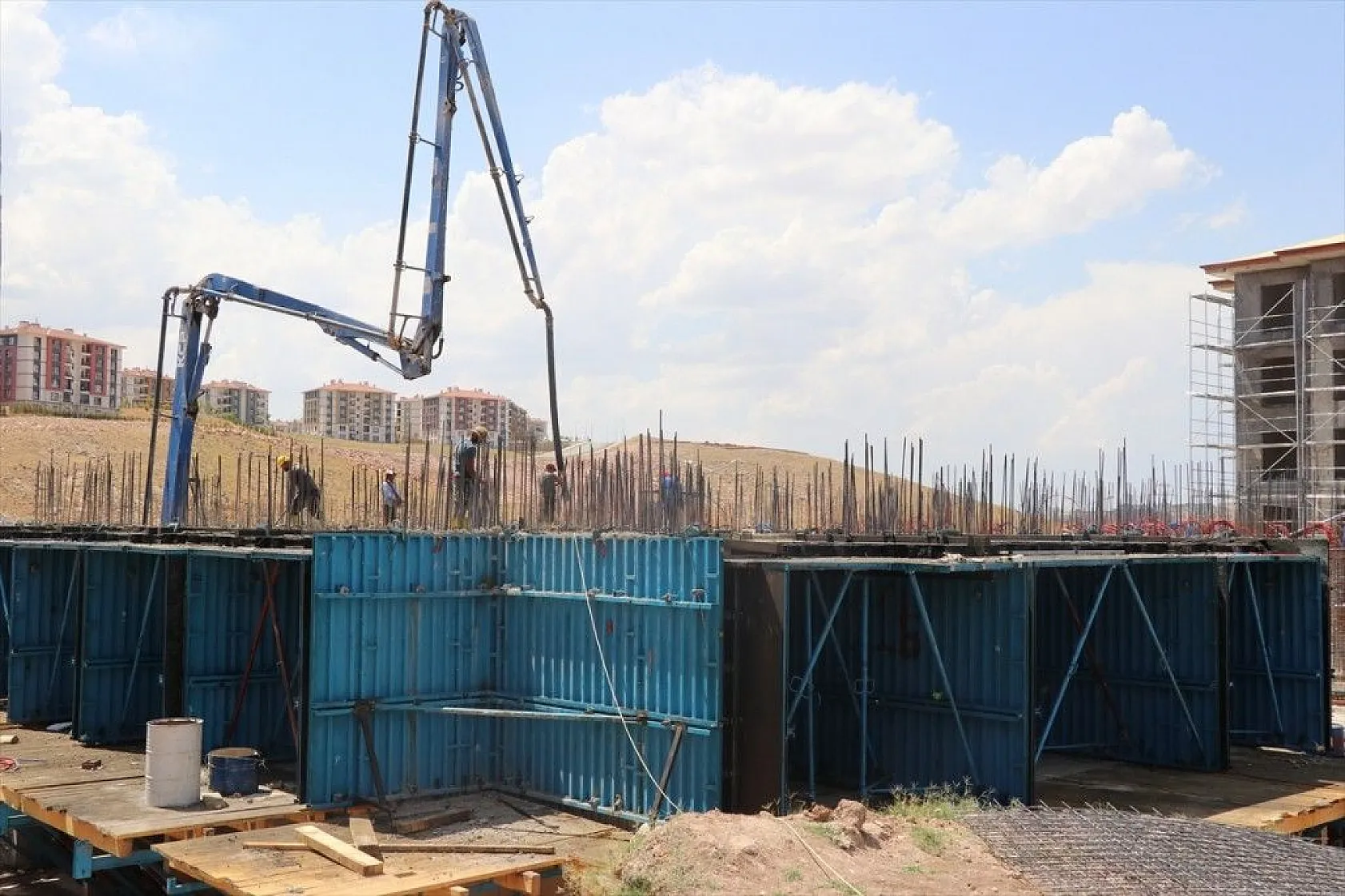 Elazığ'da 2 bin 936 deprem konutunun inşası sürüyor