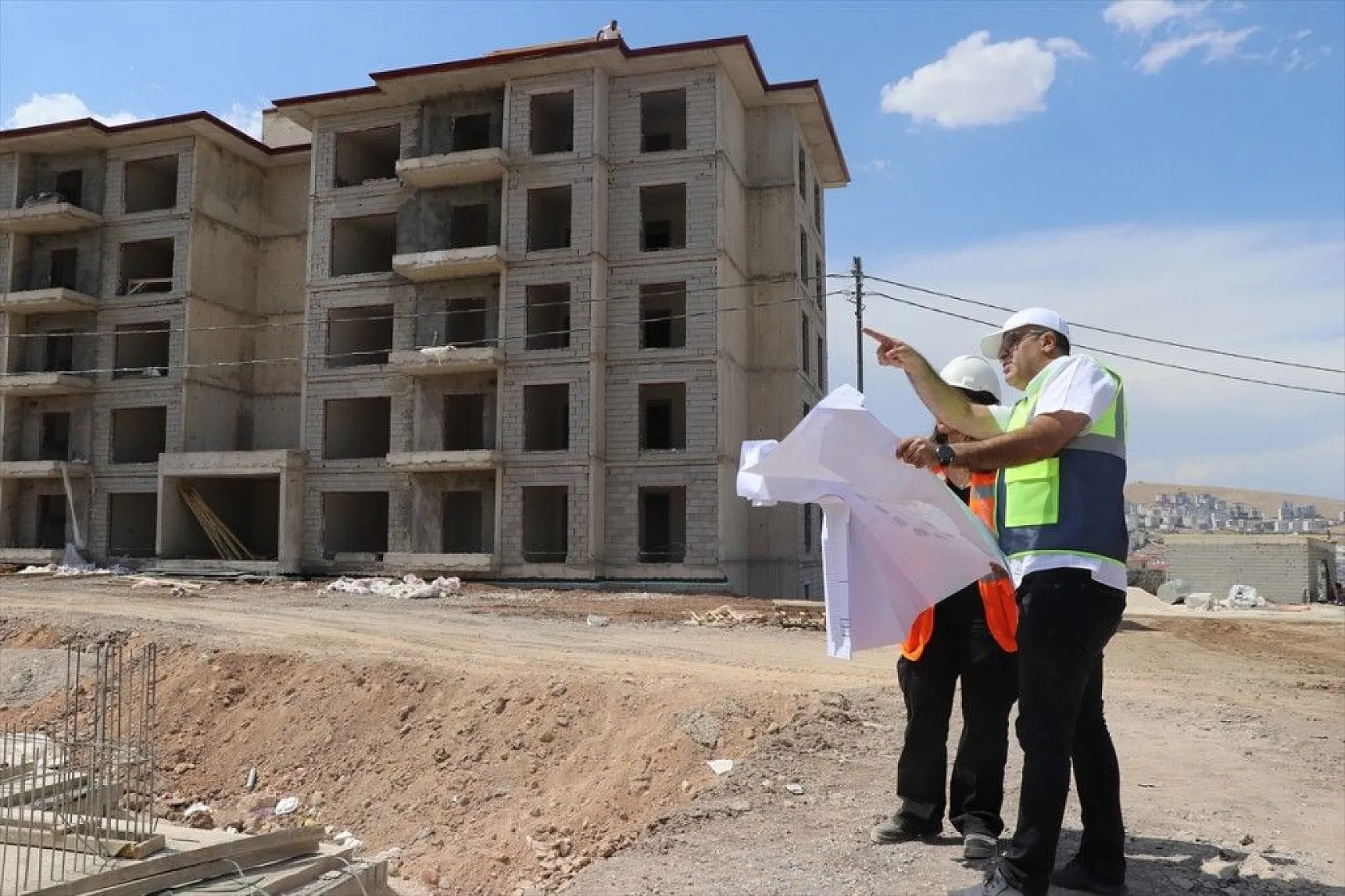 Elazığ'da 2 bin 936 deprem konutunun inşası sürüyor