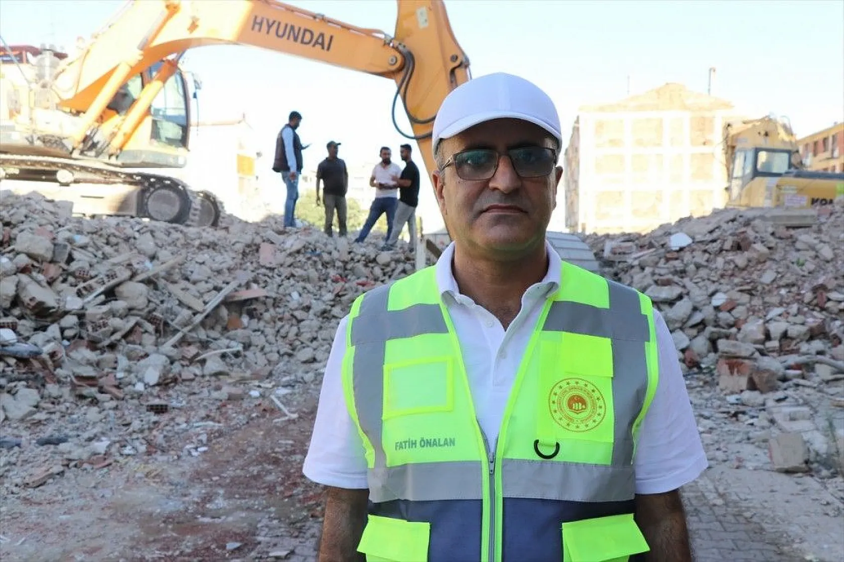 Elazığ'da ağır hasarlı binaların yüzde 46'sının yıkımı gerçekleştirildi