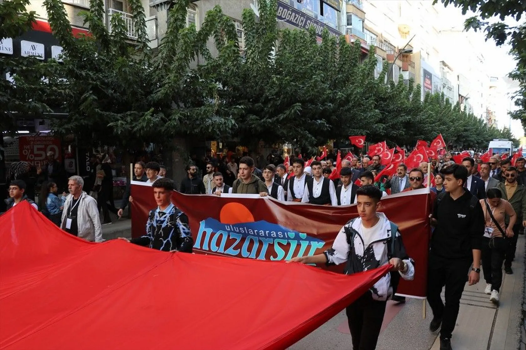 Elazığ'da '26. Uluslararası Hazar Şiir Akşamları' başladı