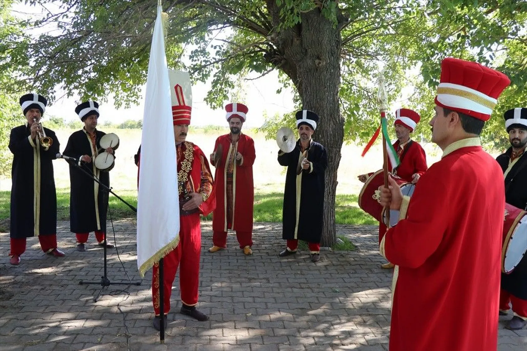 '17. Geleneksel Üzüm Festivali ve Bağ Bozumu' etkinliği yapıldı