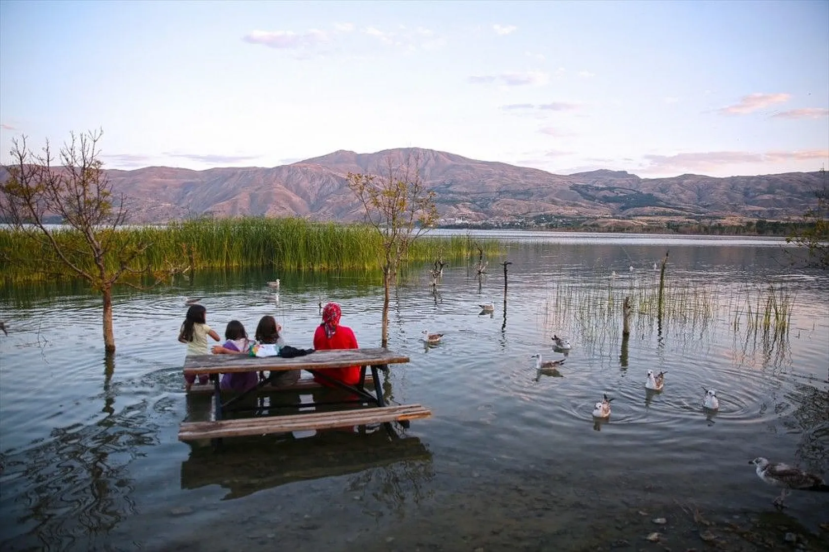 Tektonik göllerde su seviyesindeki ani artış 'depremin habercisi' olabilir