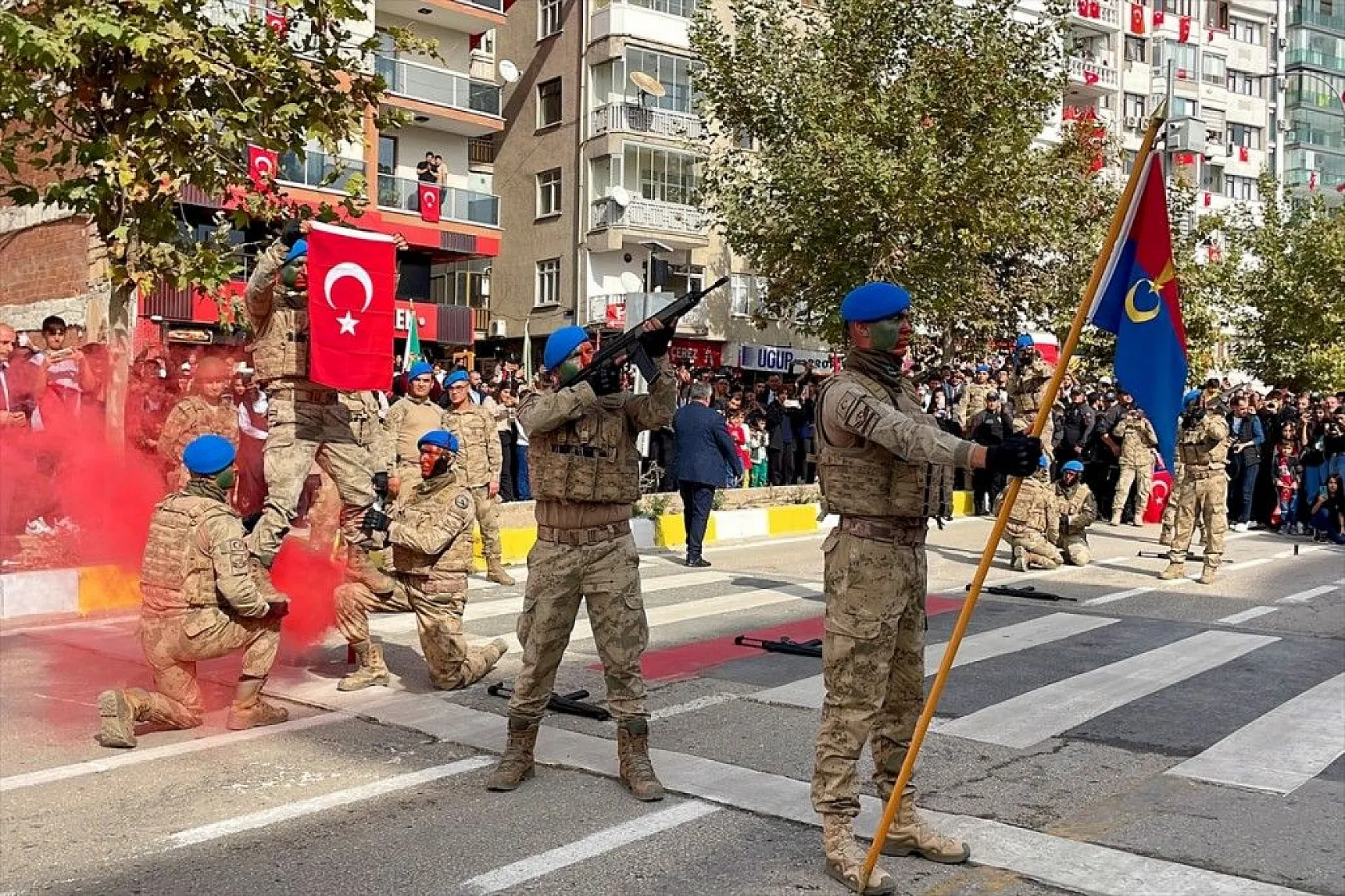 Cumhuriyet'in 100. yılı coşkuyla kutlandı