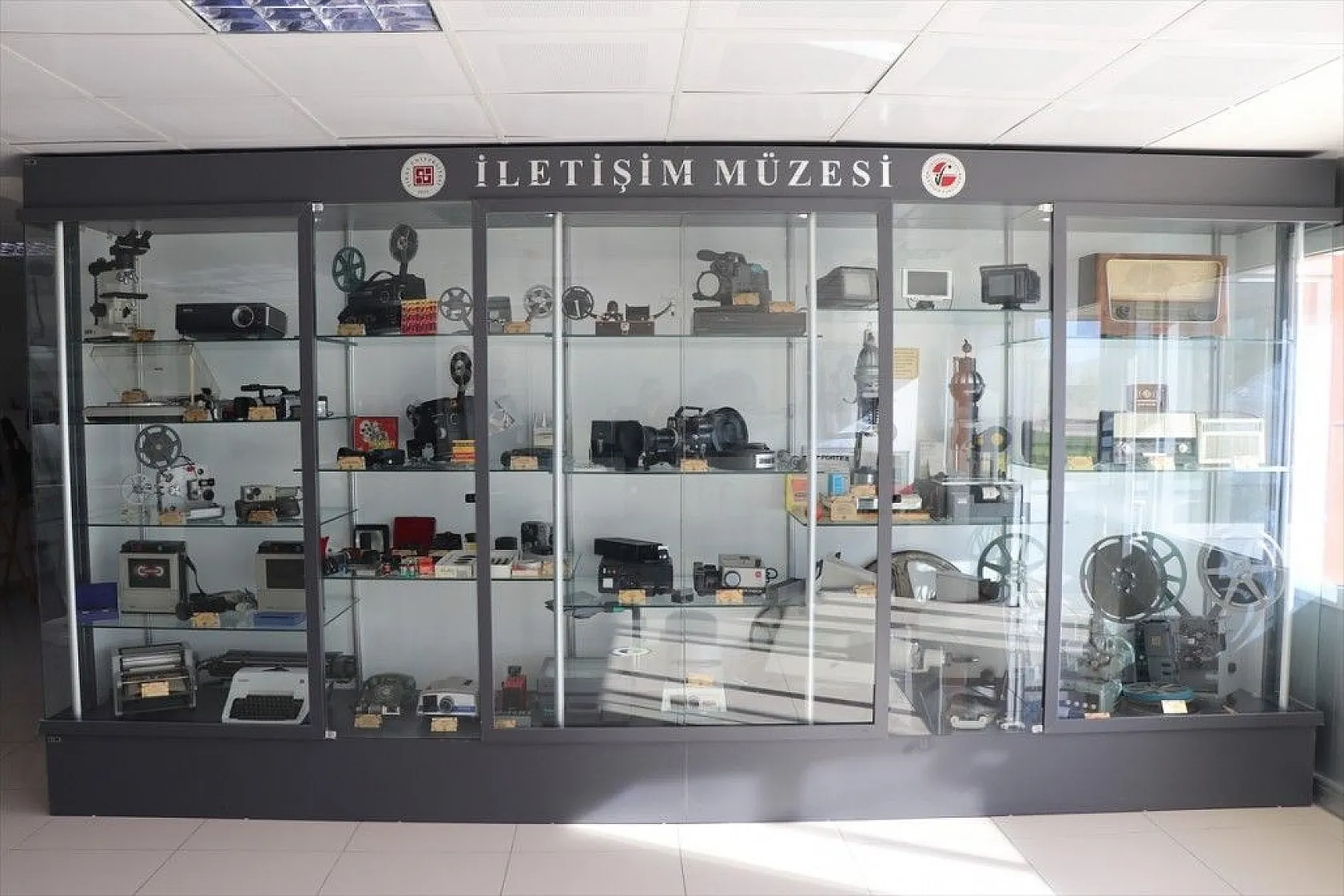 FÜ'de 'İletişim Müzesi' açıldı