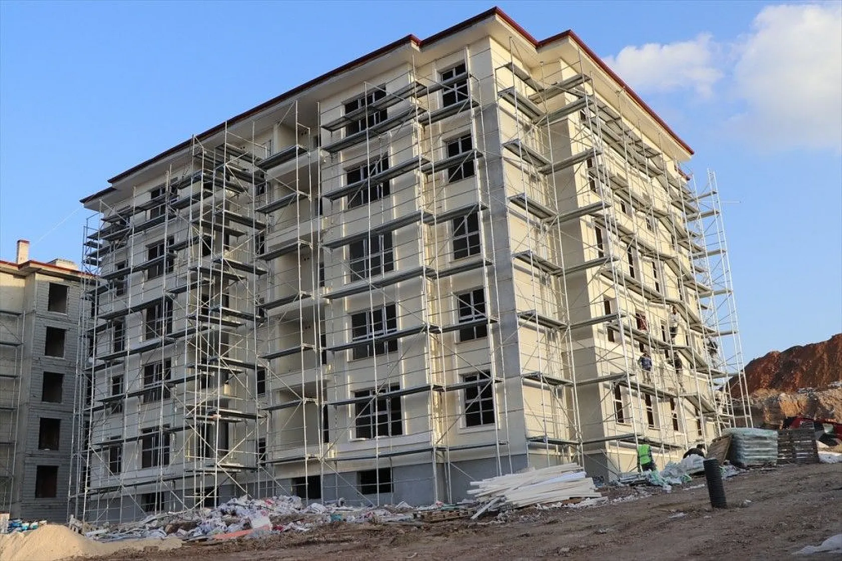 Elazığ'da 2 bin 936 deprem konutunun inşası etap etap ilerliyor