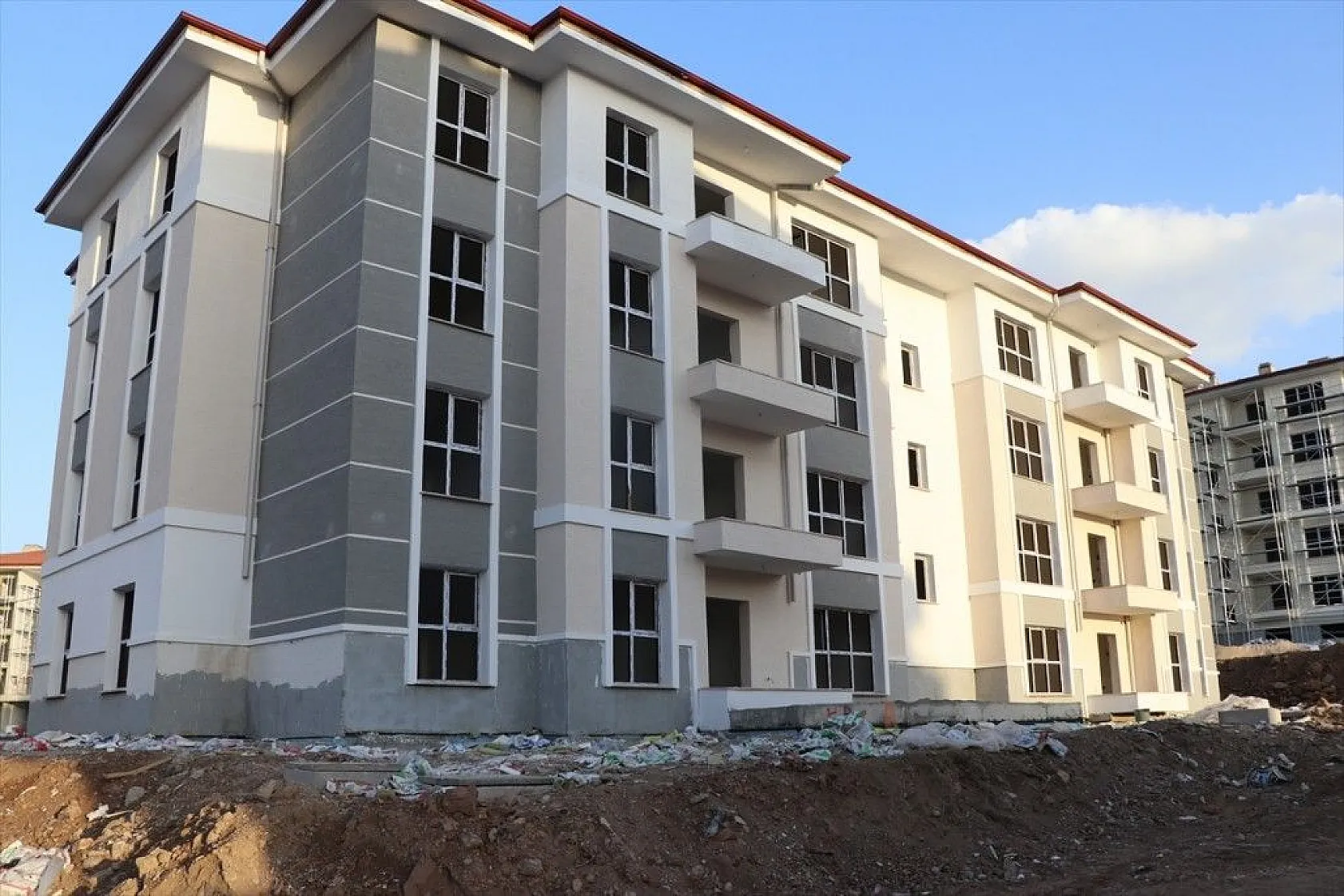 Elazığ'da 2 bin 936 deprem konutunun inşası etap etap ilerliyor