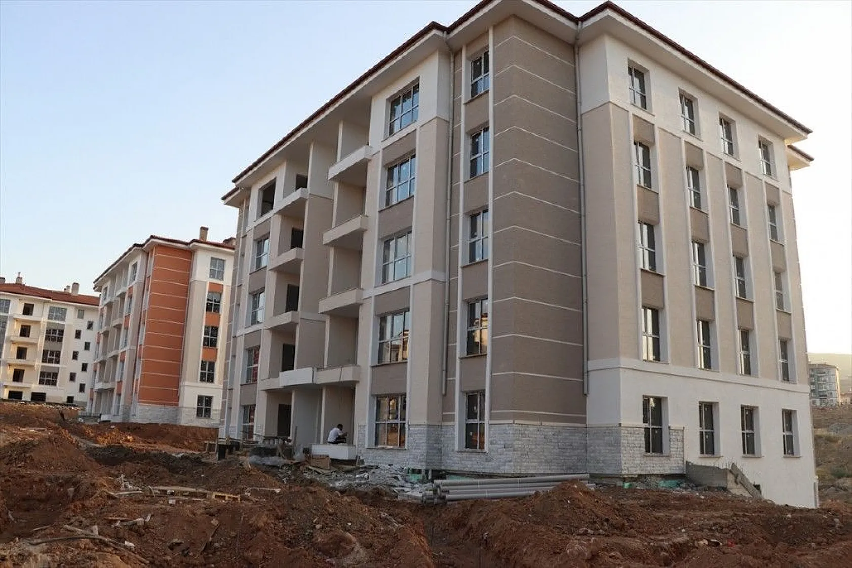 Elazığ'da 2 bin 936 deprem konutunun inşası etap etap ilerliyor