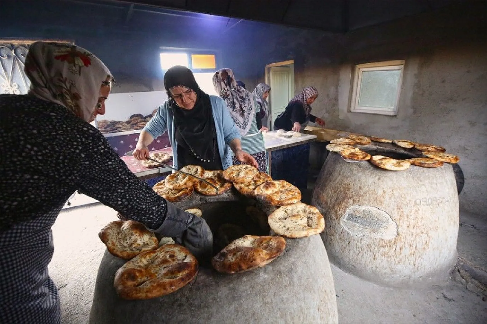 Tandır, ekmek kapıları oldu