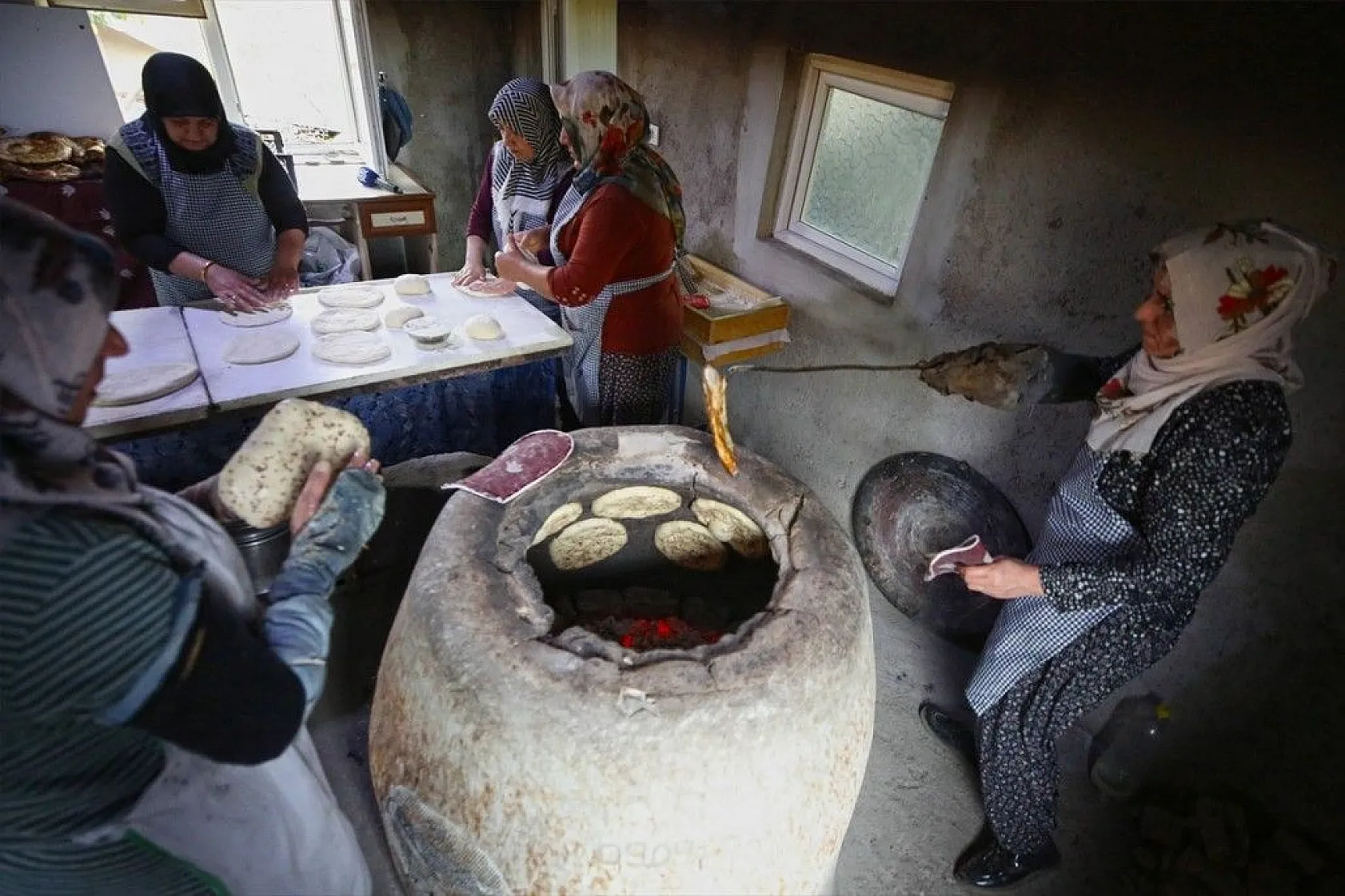 Tandır, ekmek kapıları oldu