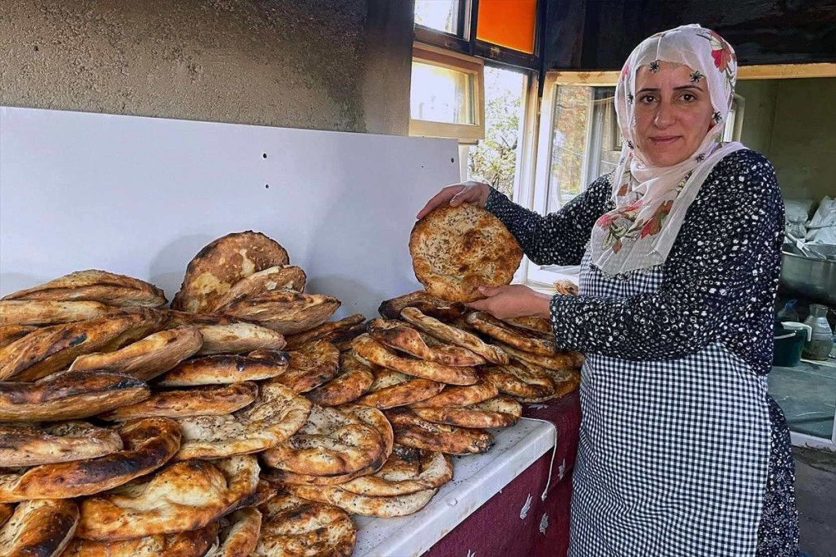 Tandır, ekmek kapıları oldu