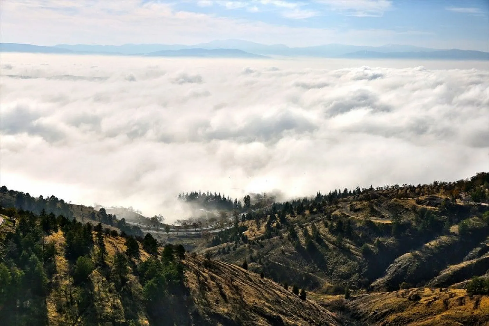 Elazığ sis bulutuyla kaplandı