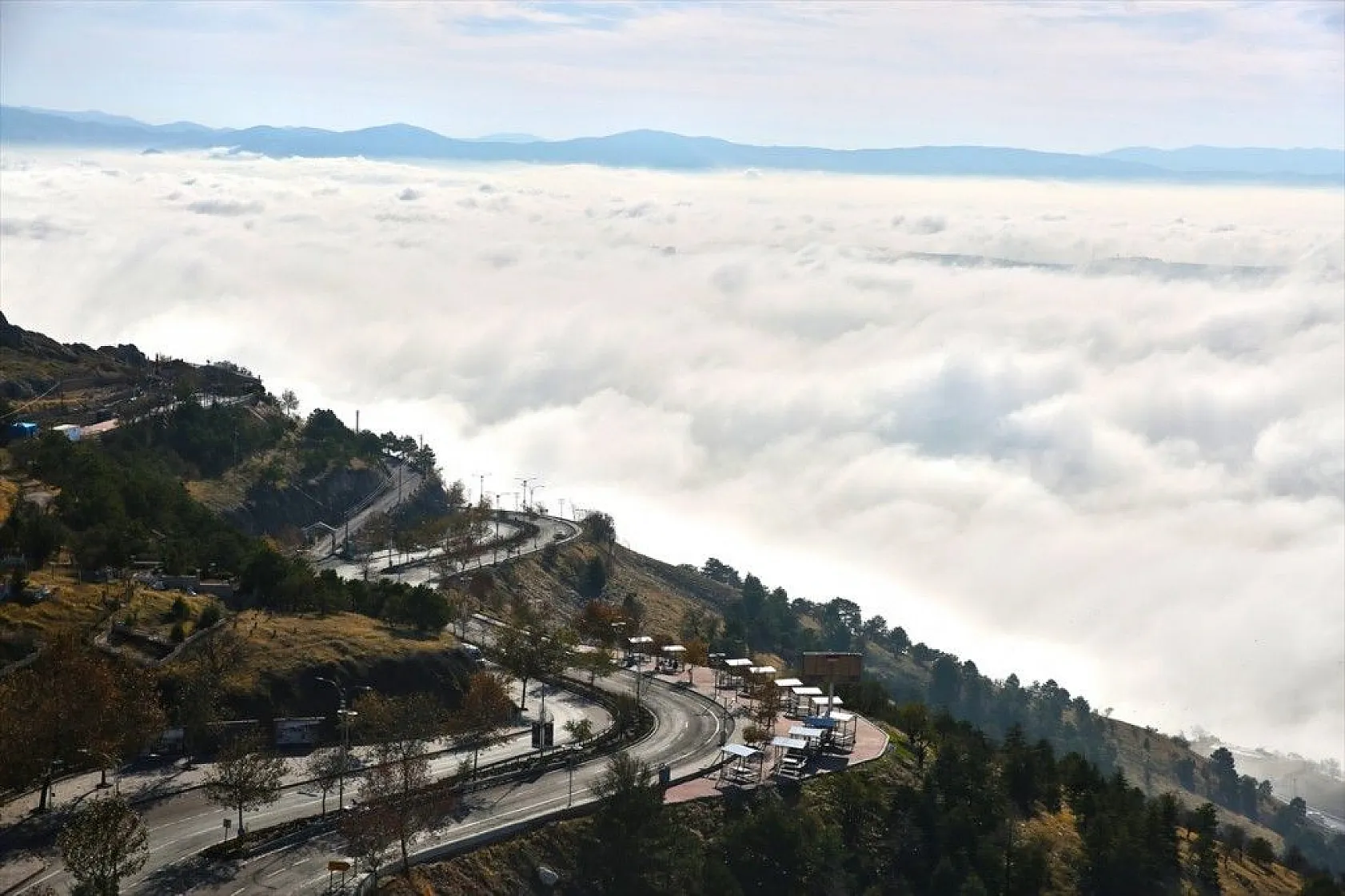 Elazığ sis bulutuyla kaplandı