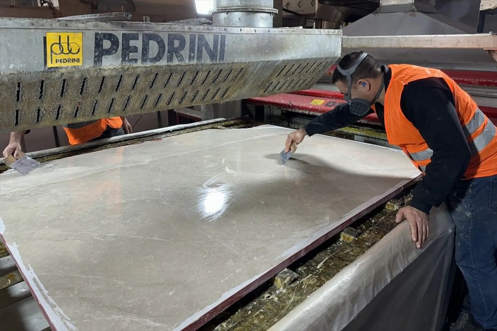 Dubai'de lüks villalarda Elazığ vişne mermeri kullanılacak