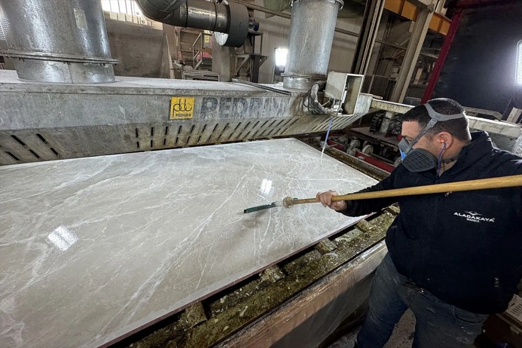 Dubai'de lüks villalarda Elazığ vişne mermeri kullanılacak