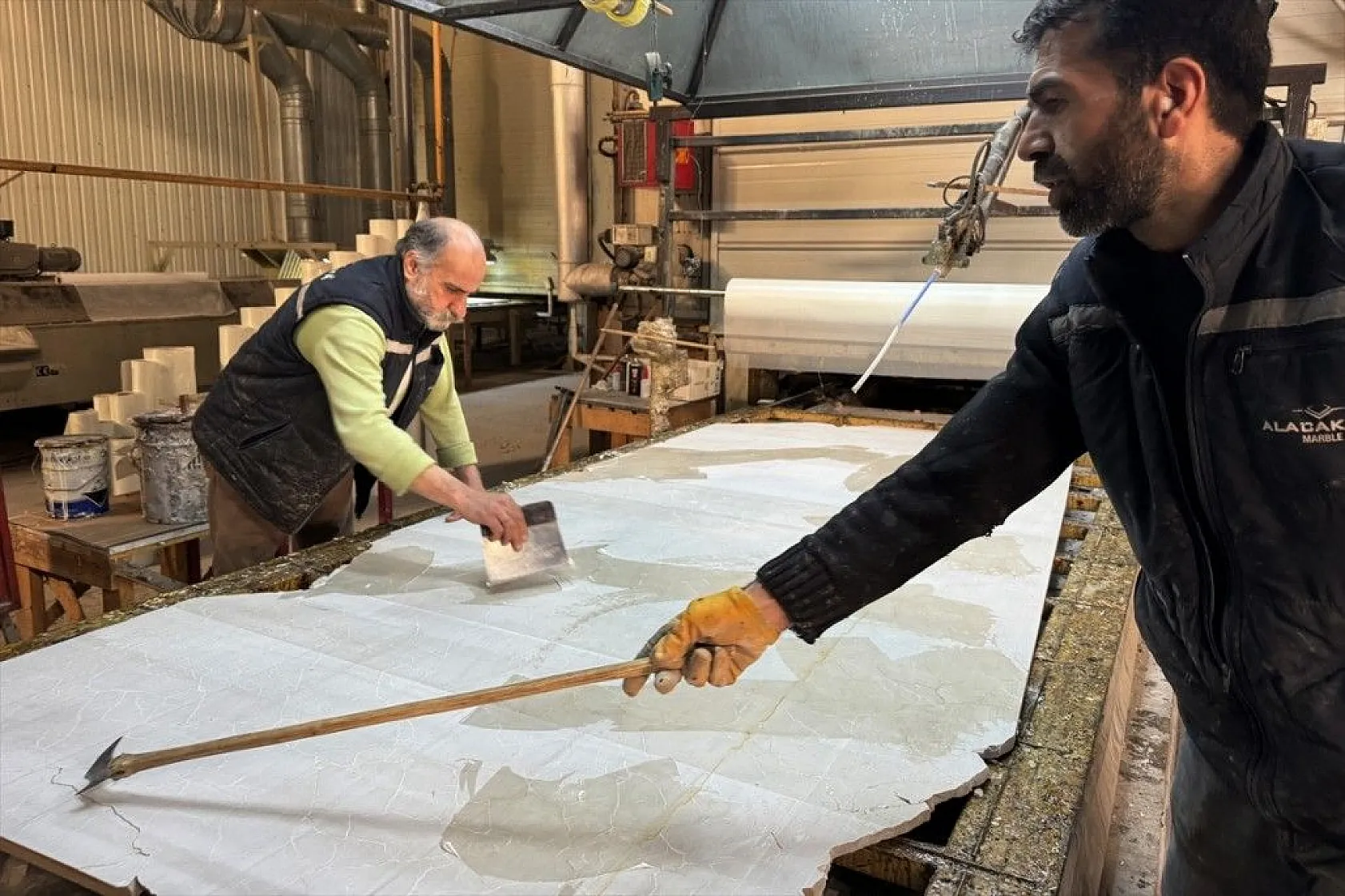 Dubai'de lüks villalarda Elazığ vişne mermeri kullanılacak