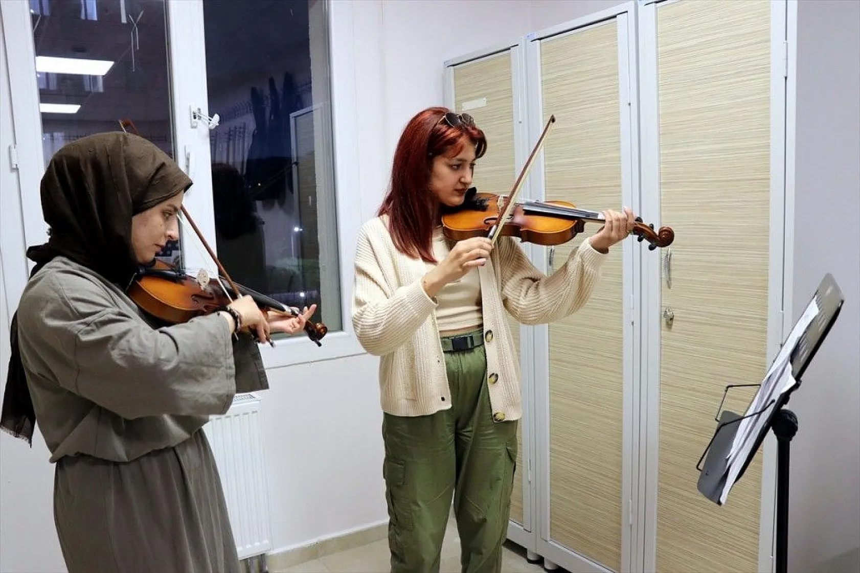 Yurt Kursları öğrencileri spora ve sanata yöneltti